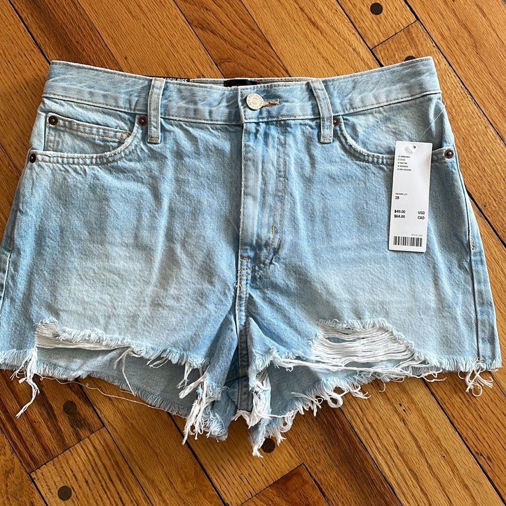 BDG High Waisted Girlfriend Shorts ♥️♥️♥️ - Picture 4 of 7